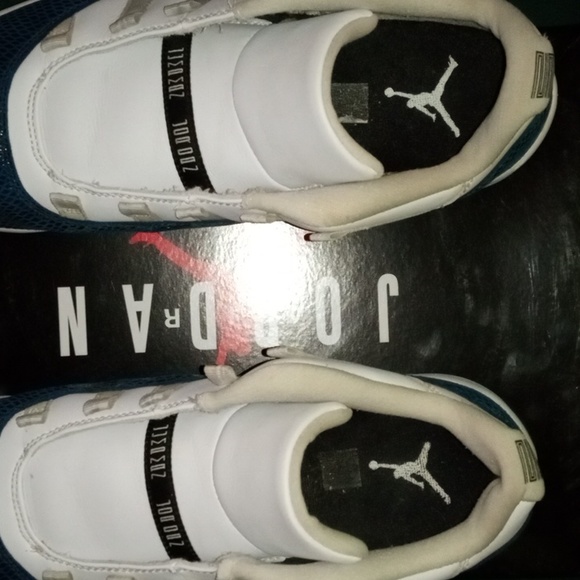 Air Jordan 11s  low white with blue snakeskin l - Picture 3 of 7